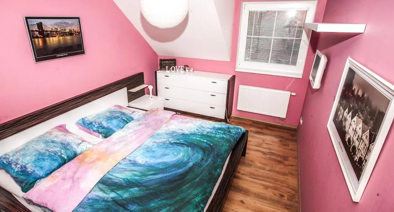Prague Luxury Villa, Jacuzzi, Hi-Speed Wifi, Hbo, Terrace Bustehrad Česká republika