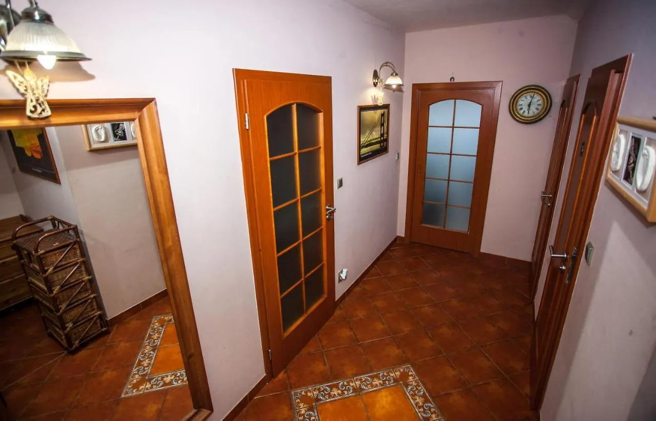 Prague Luxury Villa, Jacuzzi, Hi-Speed Wifi, Hbo, Terrace Bustehrad 0*,  Чехия