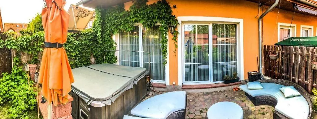 Вилла Prague Luxury Villa, Jacuzzi, Hi-Speed Wifi, Hbo, Terrace Bustehrad